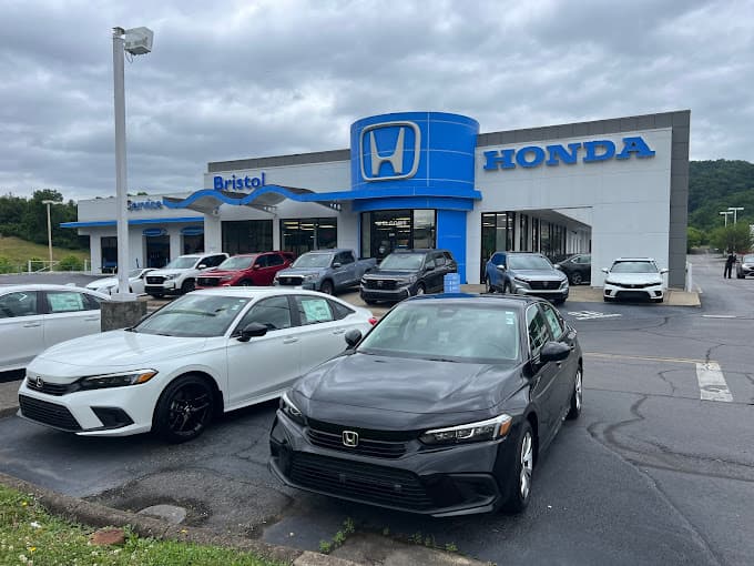 Bristol Honda dealership exterior and vehicle lot in Bristol, Tennessee