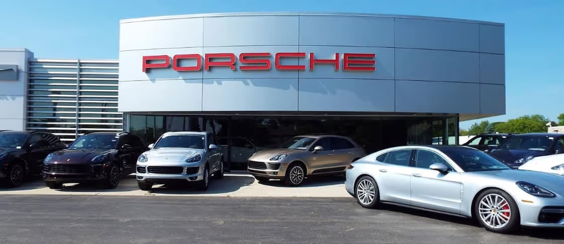 Porsche vehicles outside Porsche Milwaukee North