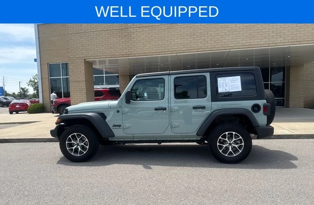 2024 Jeep Wrangler photo 1