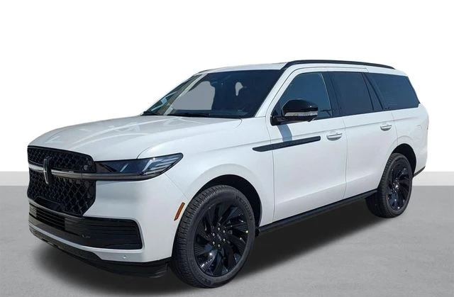 2027 Lincoln Navigator photo 1