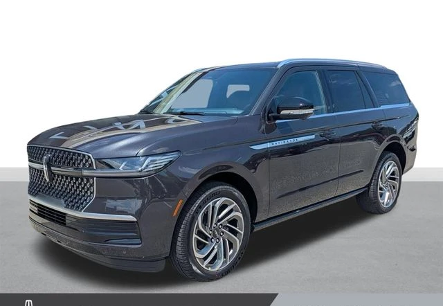 2027 Lincoln Navigator photo 1