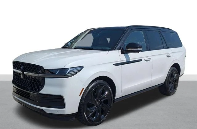 2027 Lincoln Navigator photo 1