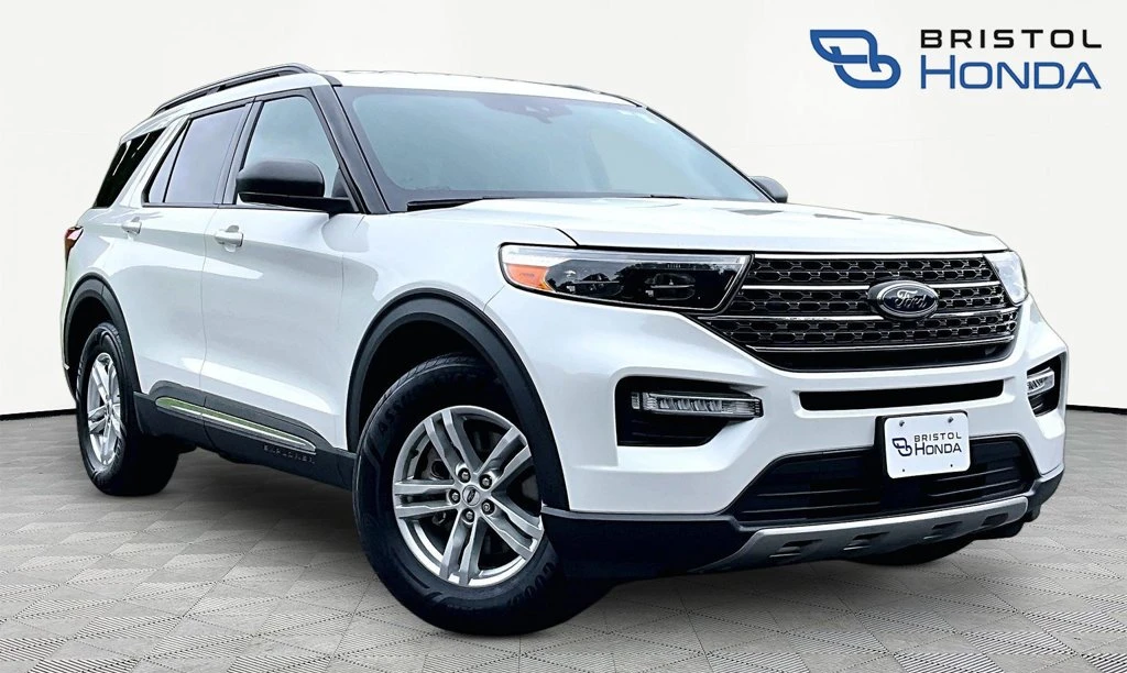 2023 Ford Explorer photo 1
